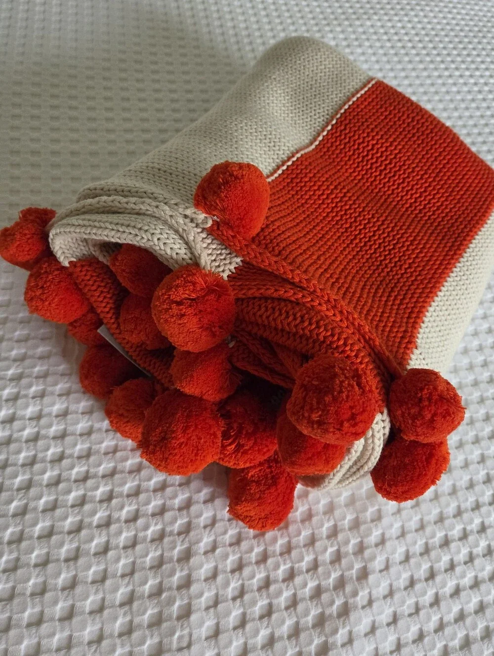 Crate & Kids Candy Cane Pom Pom Throw Blanket🎄